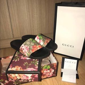 Gucci Slides - Floral